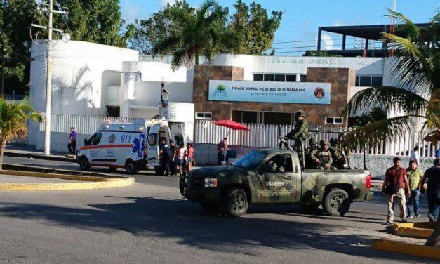 Saldo de 6 muertos en balacera afuera de Fiscalía en Cancún