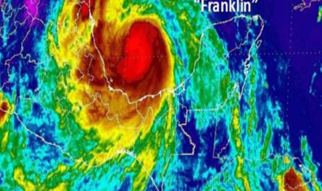 #Franklin ahora como huracán cat. 1