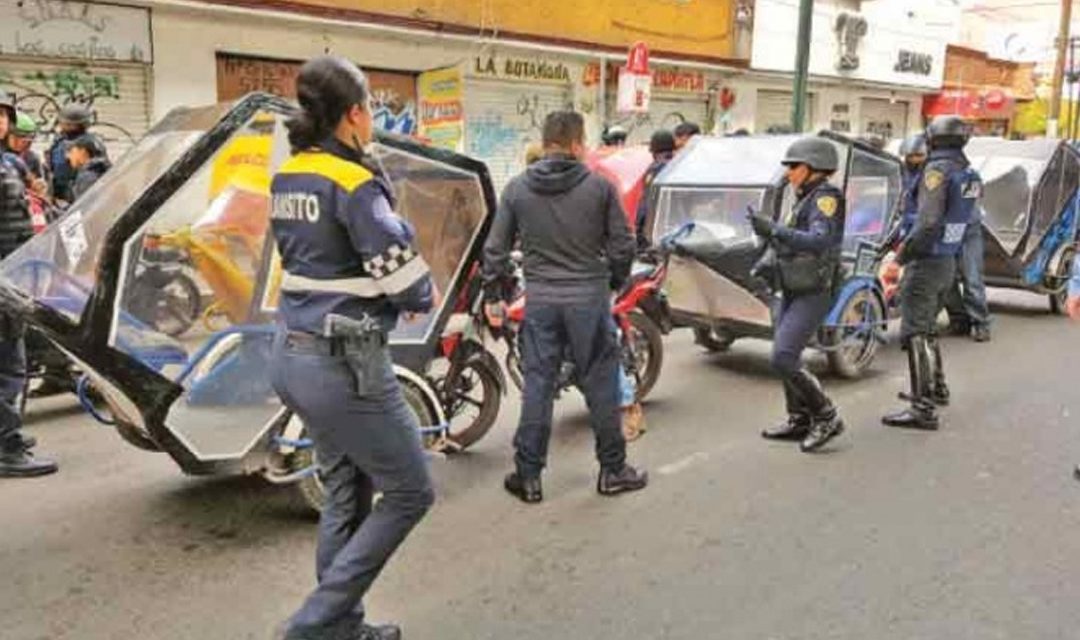 Operativo policial en Xochimilco ocasiona enfrentamiento entre oficiales y mototaxistas