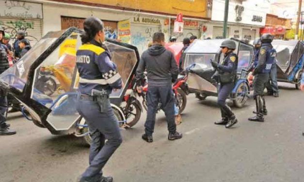 Operativo policial en Xochimilco ocasiona enfrentamiento entre oficiales y mototaxistas