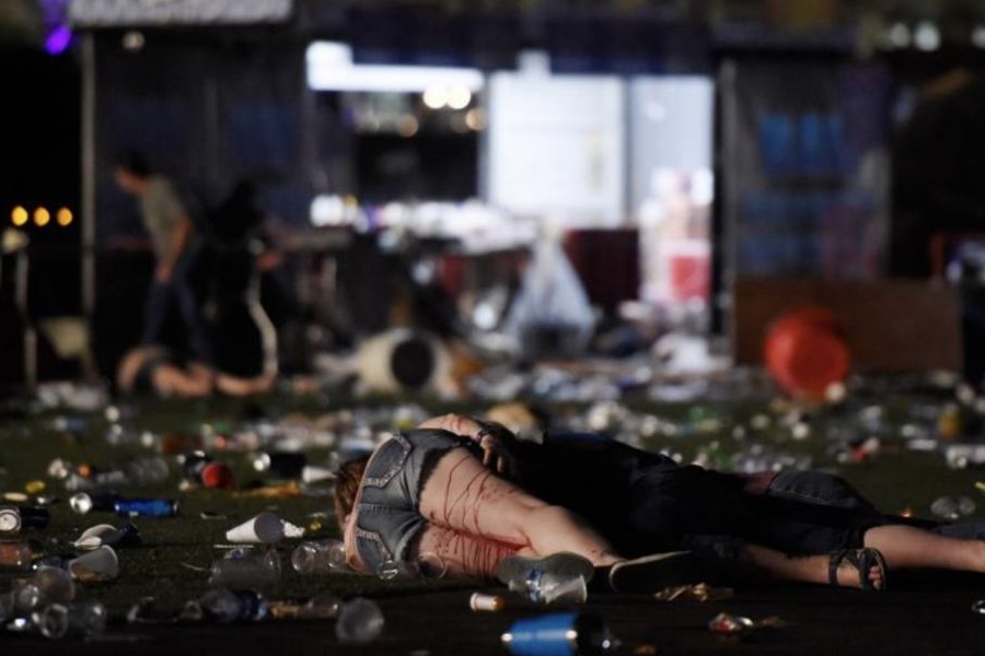 Tiroteo en Las Vegas deja 50 muertos y más de 400 heridos.