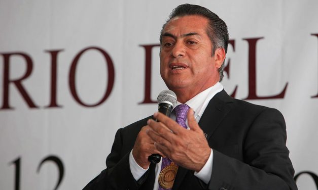 BRONCO ENTREGA LICENCIA PARA IR A CAMPAÑA