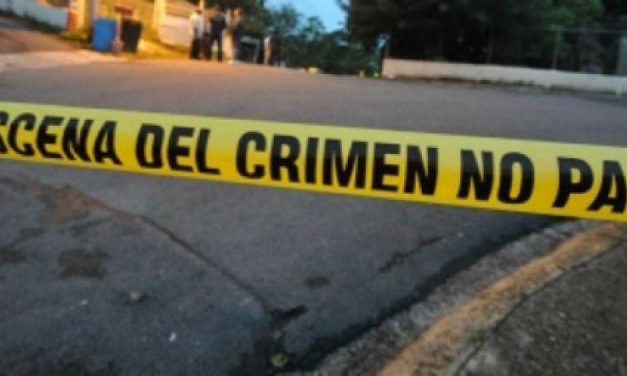 JOVEN ASESINA A SU AMIGO Y SUS PADRES EN ARGENTINA.