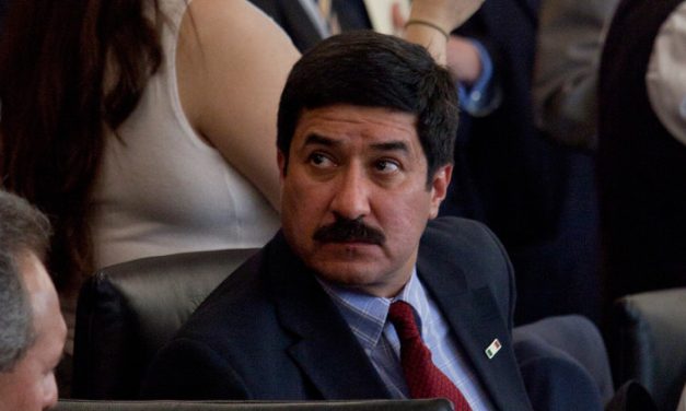 Javier Corral acusa ante medios, represión de Gobierno Federal por investigaciones a Cesar Duarte. Extracto: