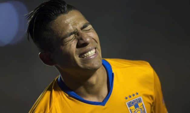 Javier Aquino sufre una lesión muscular en la pierna izquierda.