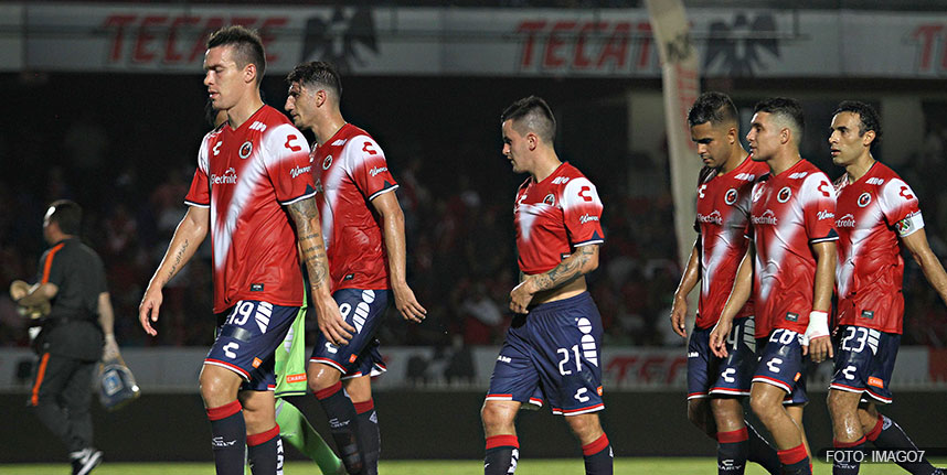 Veracruz complica su permanencia tras derrota ante Pachuca.