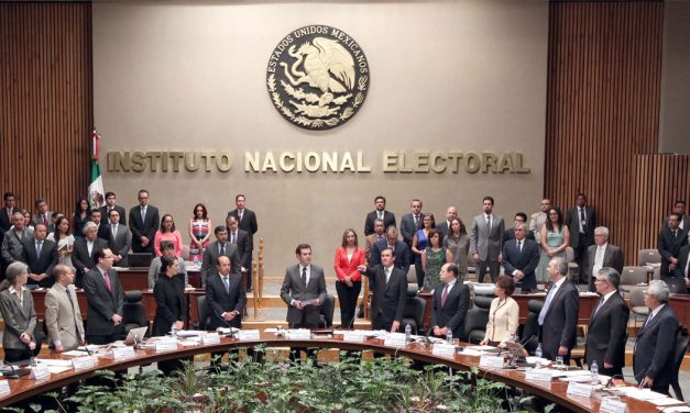 INE multa a PRI y MC por filtrar él padrón electoral.