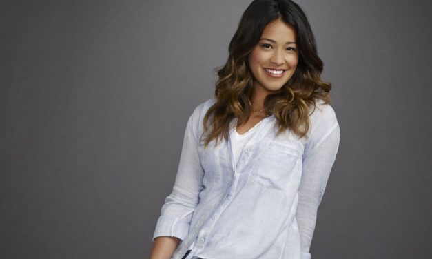 Gina Rodríguez como Carmen San Diego