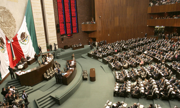 Comisión de Puntos Constitucionales elimina fueros