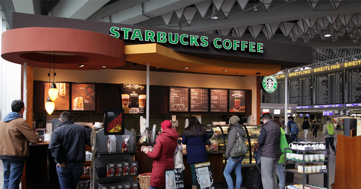 Starbucks cerrará 8,000 tiendas en E.U.A