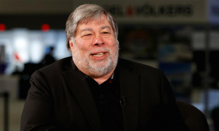 Steve Wozniak también abandona Facebook