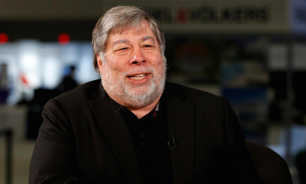 Steve Wozniak también abandona Facebook