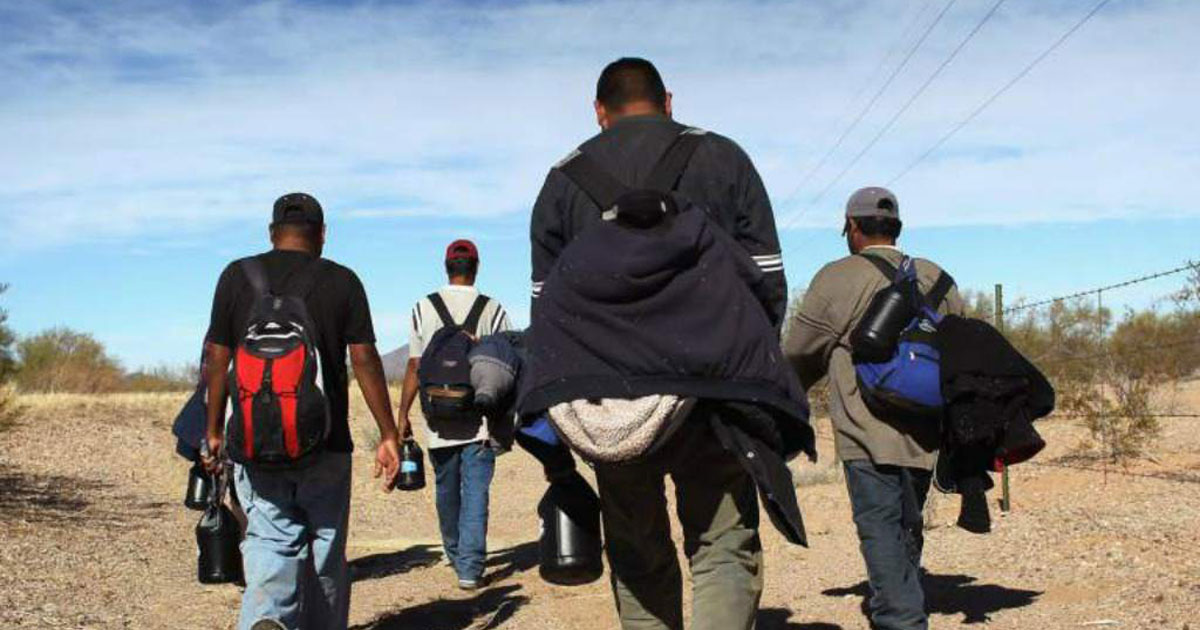 Trump: México debe detener caravana de migrantes