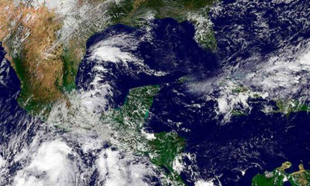 Tormentas ‘John’ e ‘Ileana’ avanzan por el suroeste de México