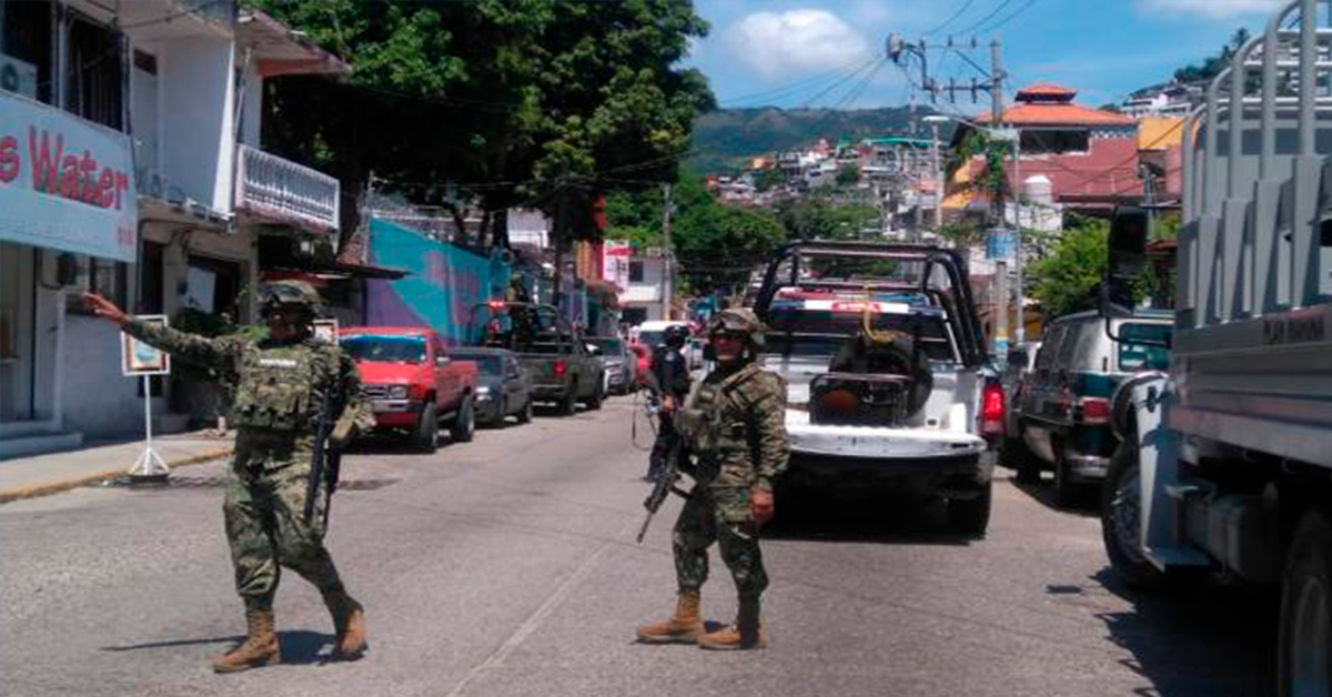El Ejército y la Marina toman el control de la Policía de Acapulco