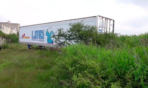 Tráiler con 150 cadáveres recorre calles de Jalisco