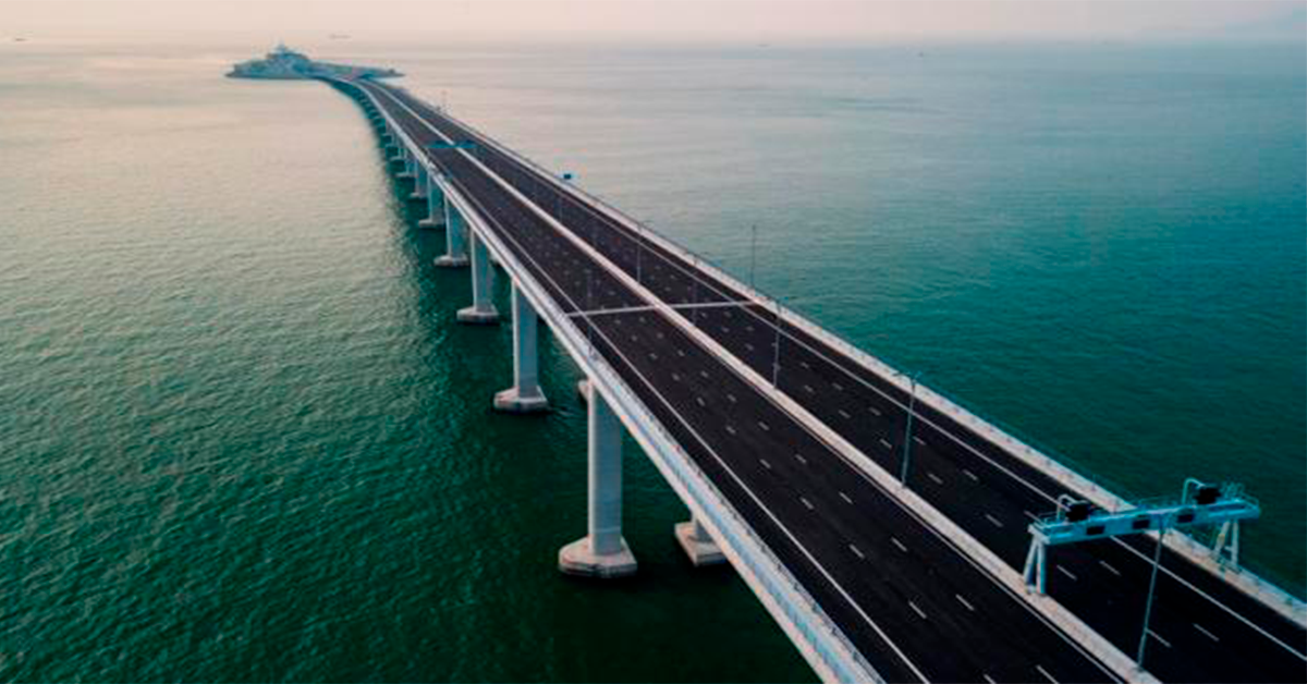 Inauguran el puente más largo del mundo en China