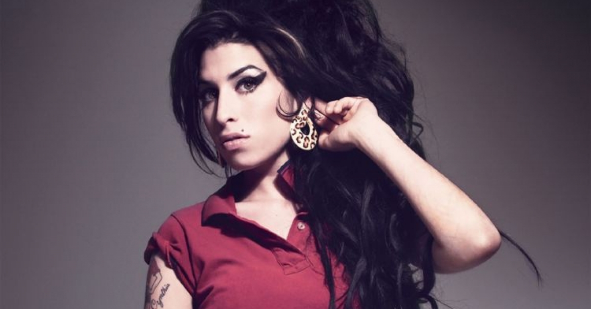 Amy Winehouse “vuelve” a los escenarios