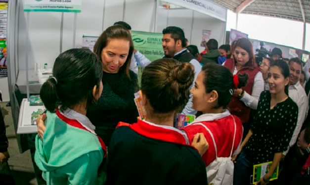 Expone Guadalupe oferta educativa a estudiantes