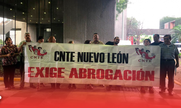 Se manifiestan Maestros contra reforma educativa