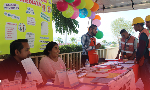 CAPACITA APODACA A CIUDADANOS EN HABILIDADES Y COMPETENCIAS