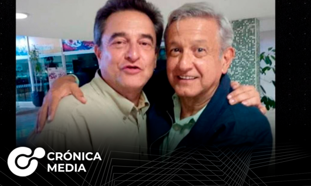 Hermano de López Obrador es captado en videos recibiendo paquetes de dinero