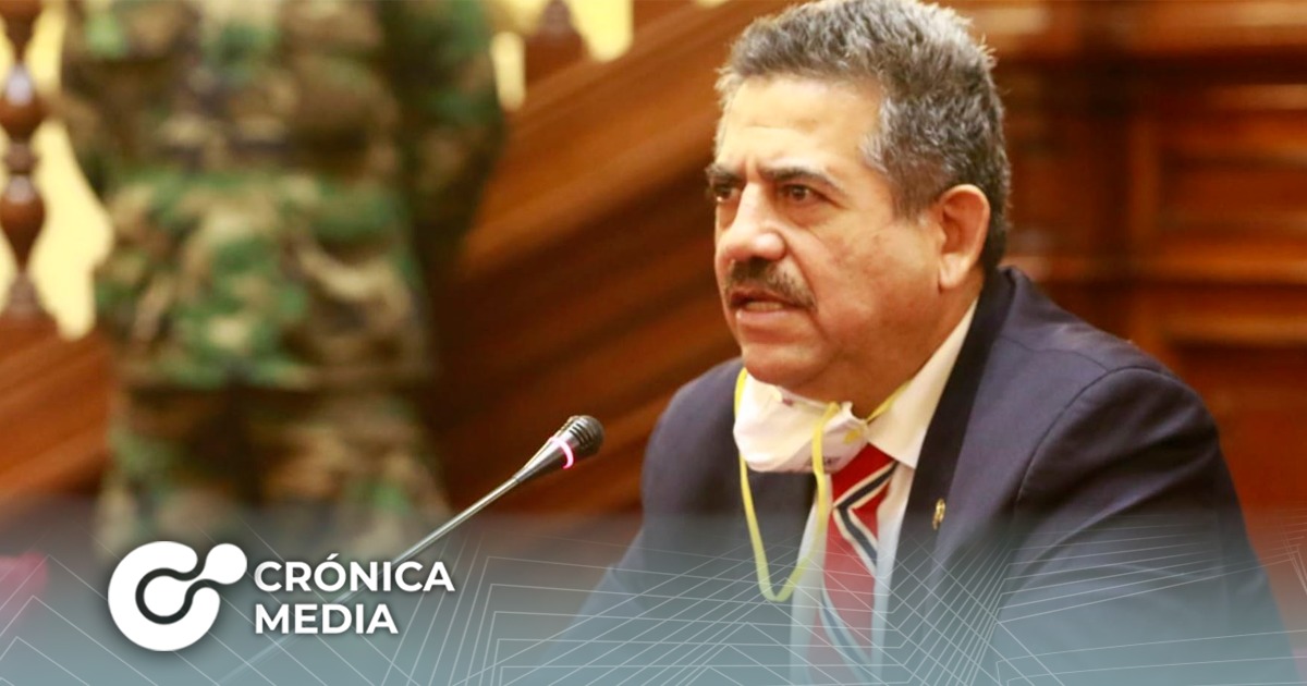 Titular del Congreso juramentado como nuevo presidente de Perú