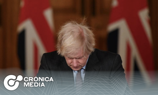 Boris Johnson lamenta las 100 mil muertes por Covid en Reino Unido
