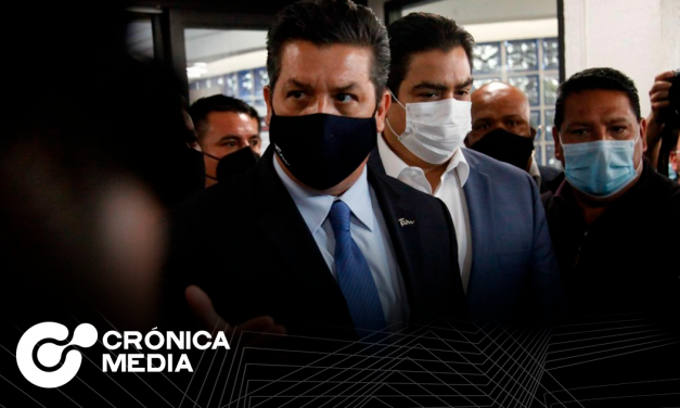 La Fiscalía acusa a Cabeza de Vaca de delincuencia organizada y lavado de dinero.