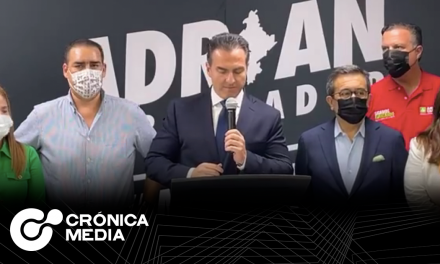 Adrián De La Garza reconoce derrota en rueda de prensa